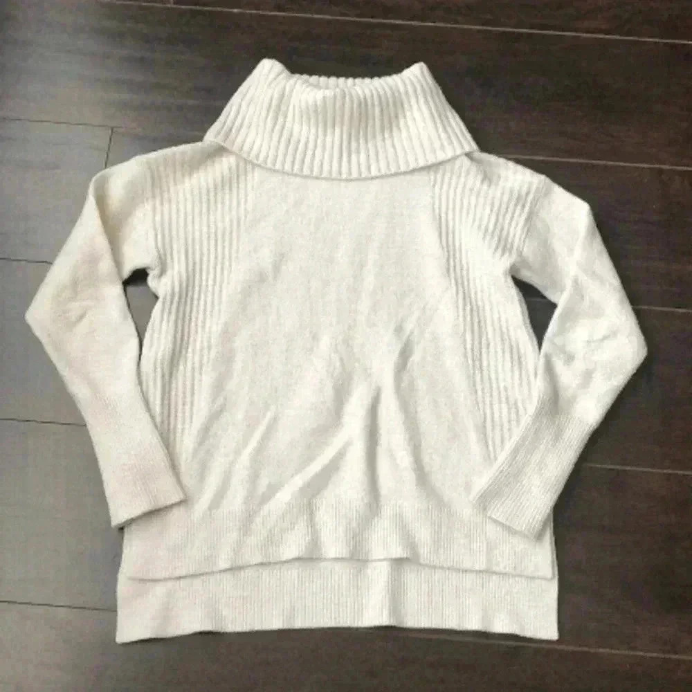 𝅺🌸3/$30🌸CASLON | Cream knitted turtleneck  sweater